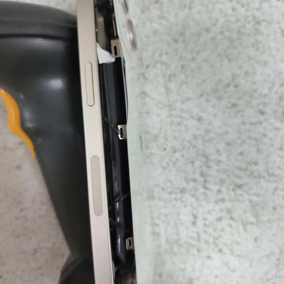 APPLE IPHONE – SILVER, CRACKED REAR GLASS POSSIBLE DISPLAY PHONE