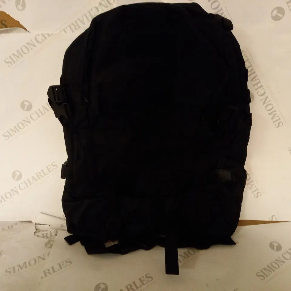 UNBRANDED RUCKSACK IN BLACK