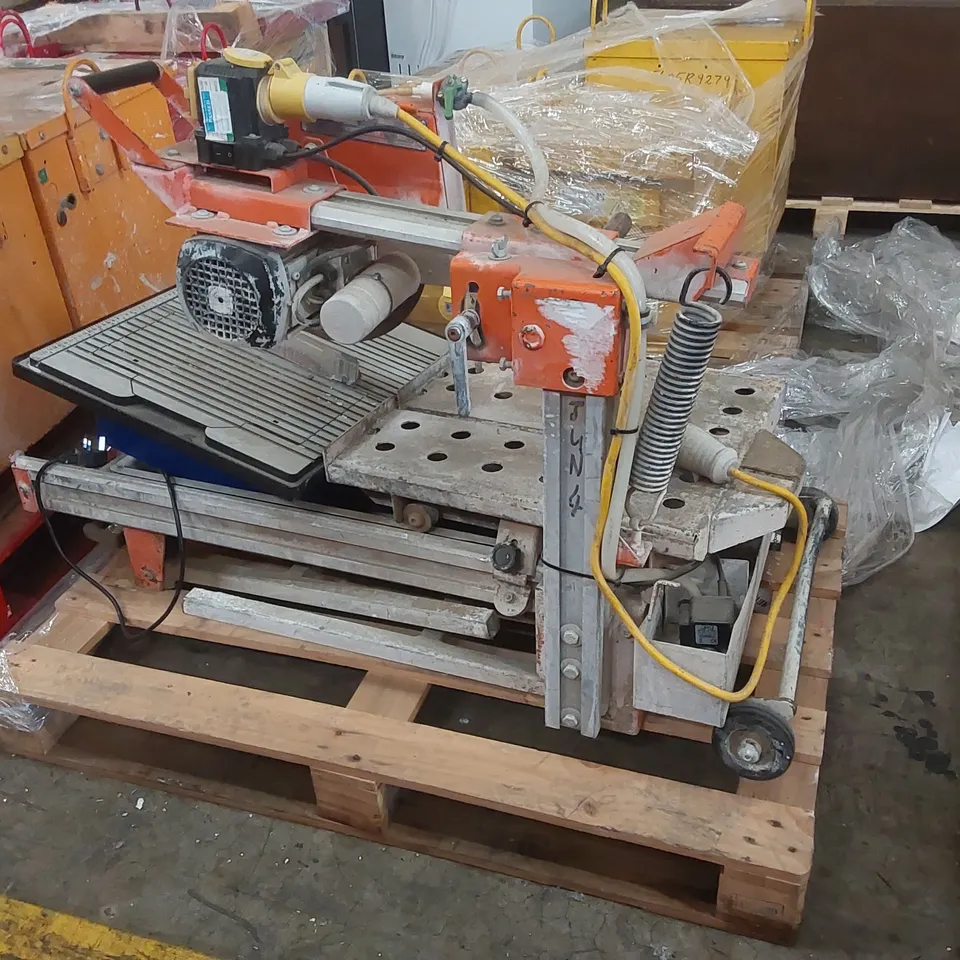 NORTON CLIPPER TILE SAW