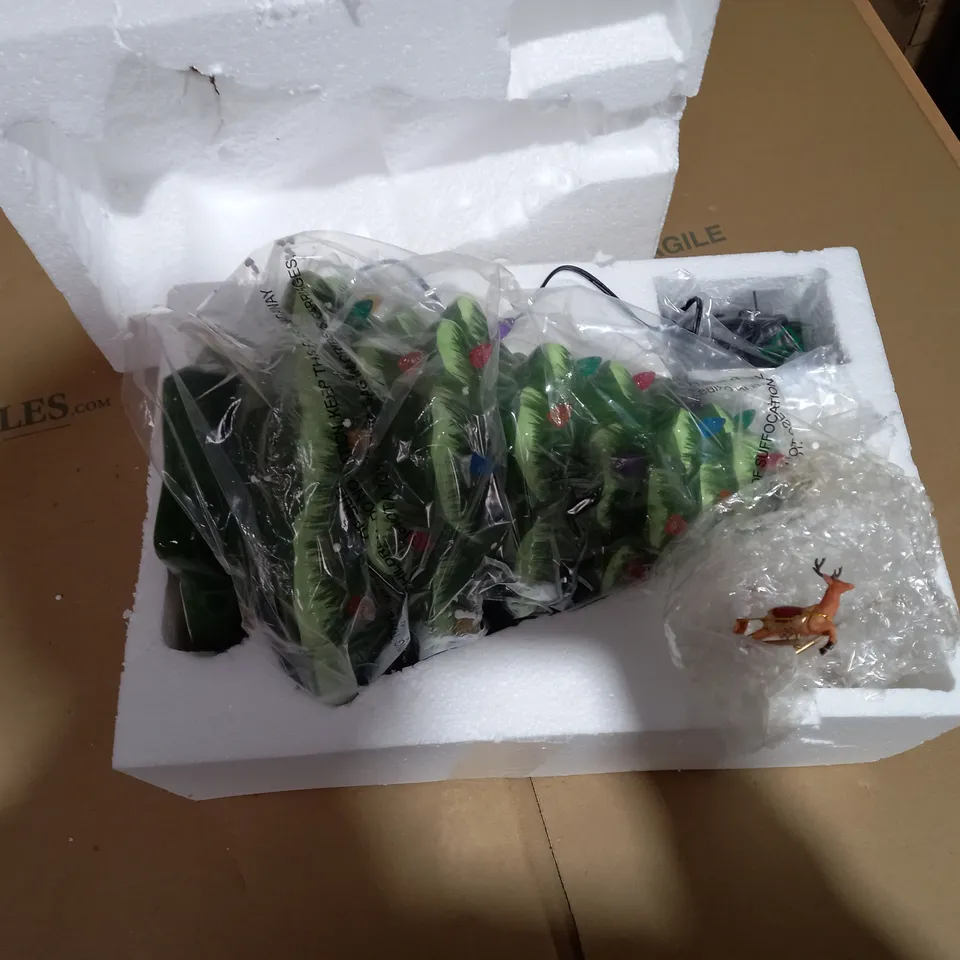 SANTA SLEIGH PRE-LIT CIRCLING CHARACTER NOSTALGIC TREE