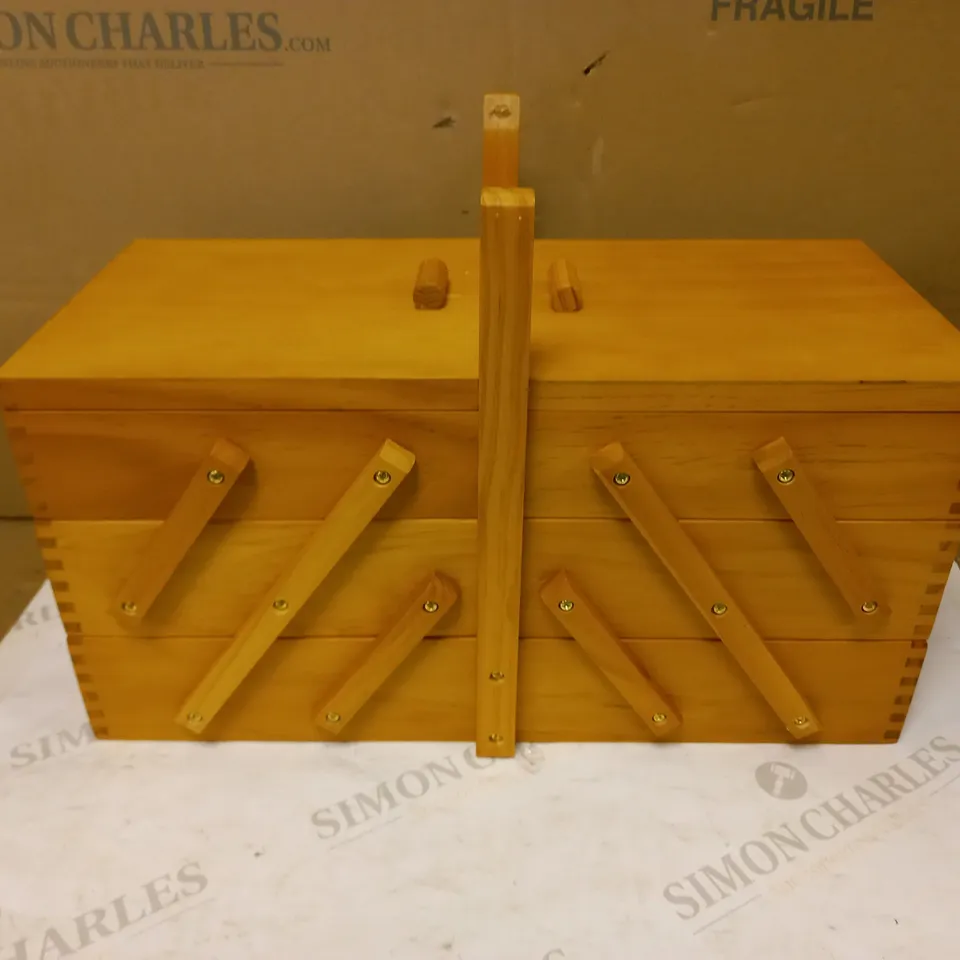 HOBBY GIFT SEWING BOX