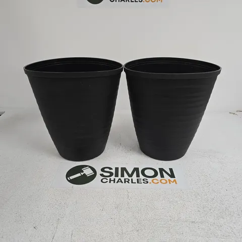 PAIR OF BLACK PLASTIC PLANT POTS