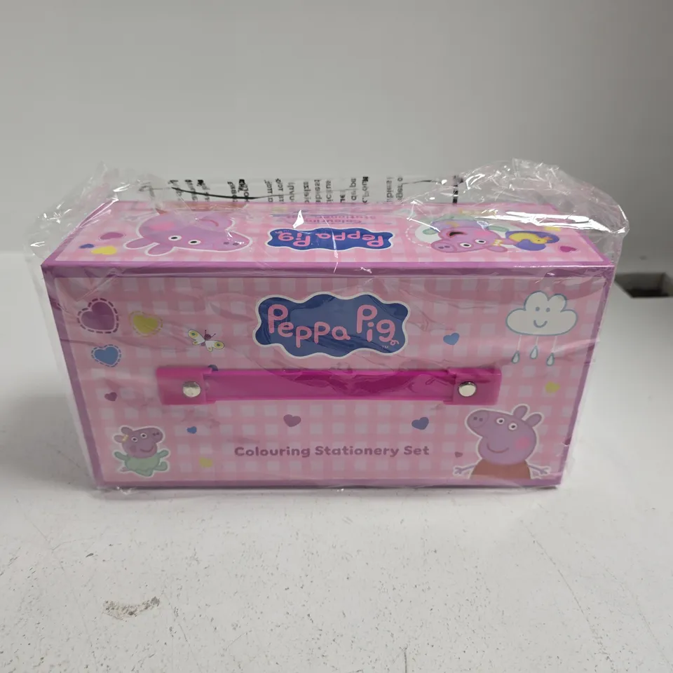 BAGGED PEPPA PIG COLOURING STATIONARY SET