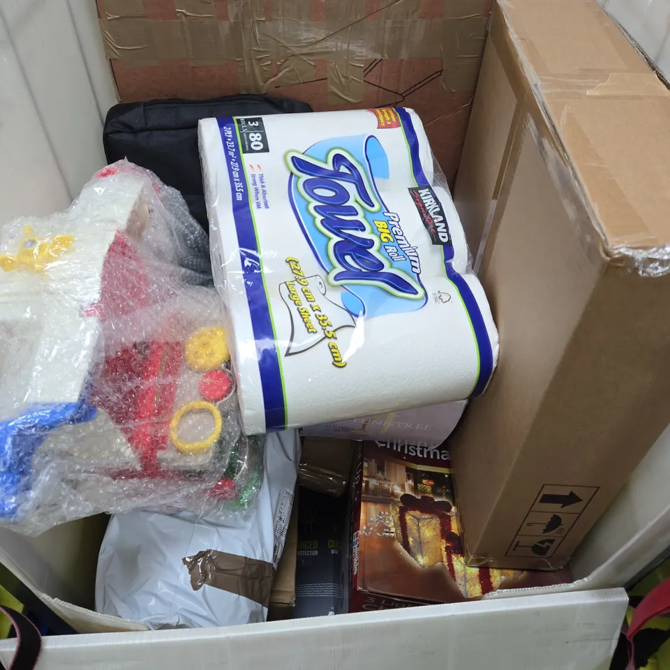 CAGE OF APPROXIMATELY 10 ASSORTED HOUSEHOLD ITEMS TO INCLUDE KITCHEN ROLL, ETC - COLLECTION ONLY