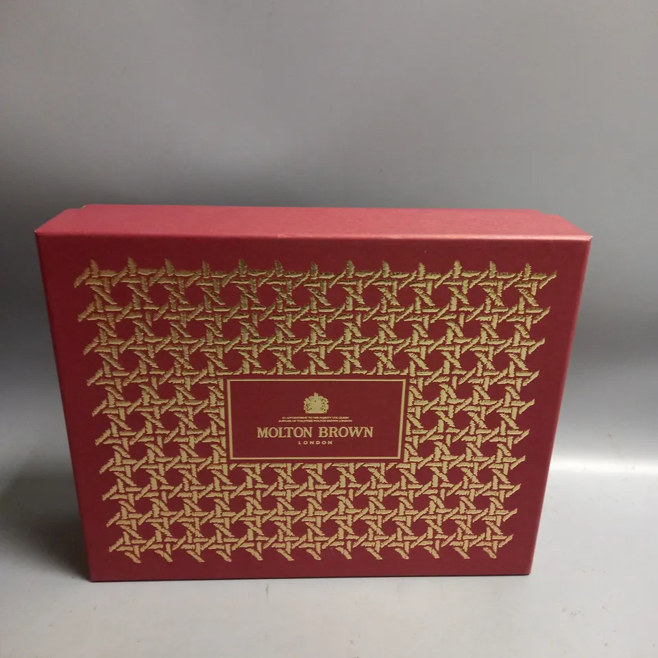 BOXED MOLTON BROWN SET OF 3 HAND WASHES GIFT SET 300ML