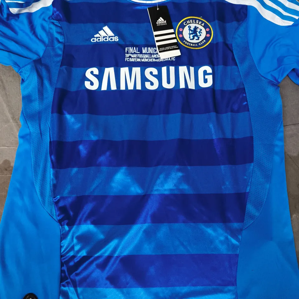 ADIDAS CHELSEA FOOTBALL JERSEY SIZE MEDIUM