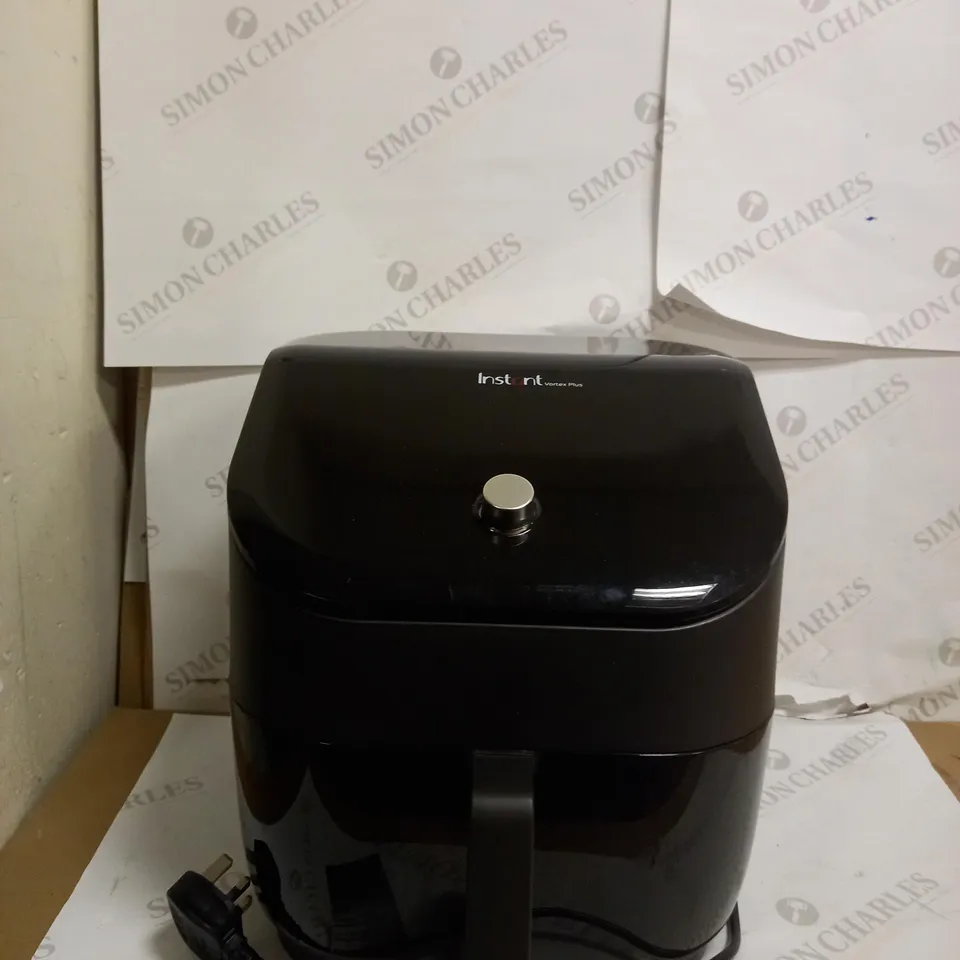 INSTANT POT VORTEX PLUS AIRFRYER