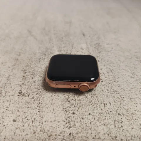 APPLE WATCH SERIES 6 A2375