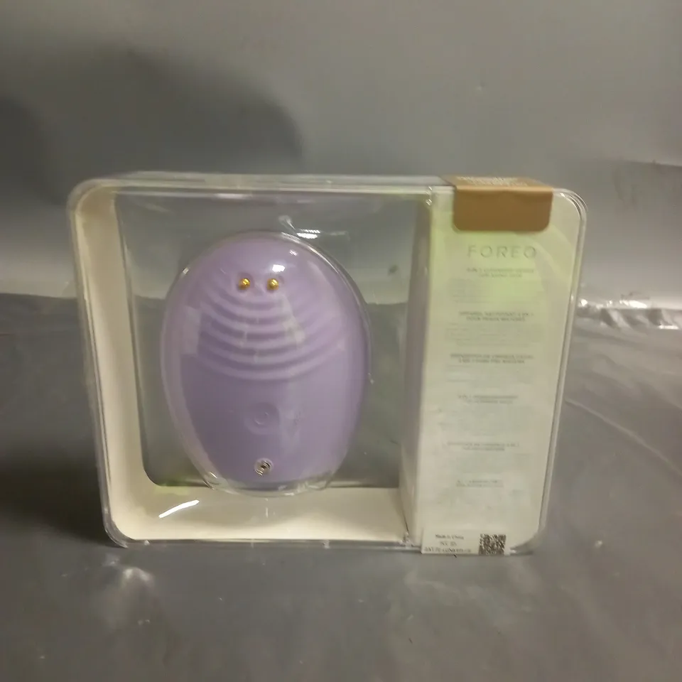 SEALED FOREO LUNA 4 PLUS CLEANSING DEVICE FOR AGING SKIN