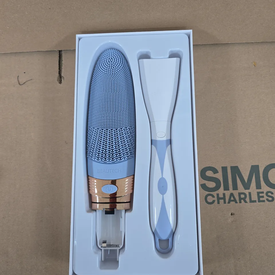 BEAUTECH ELECTRIC VIBRATION LONG HANDLE SILICONE BATH BRUSH - BLUE – BOXED