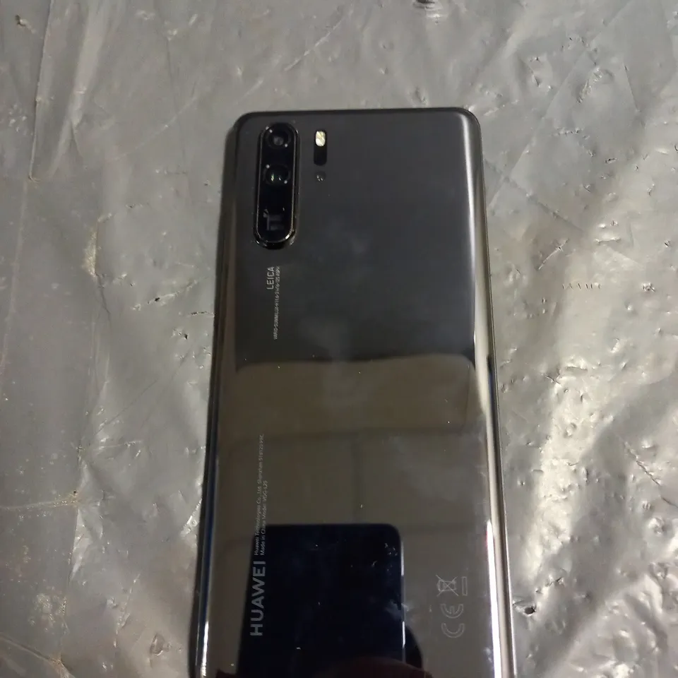 HUAWEI LEICA P30 PRO 