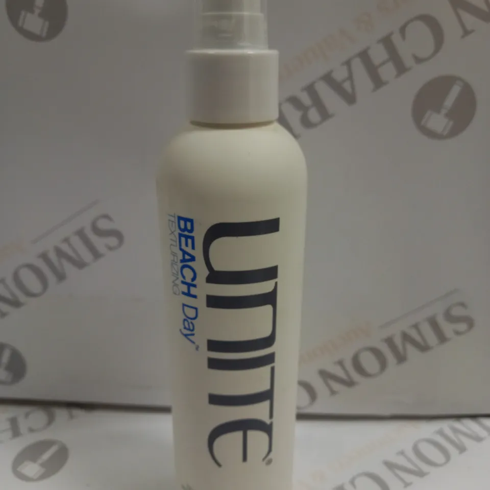 UNITE BEACH DAY TEXTURED SPRAY 236ML