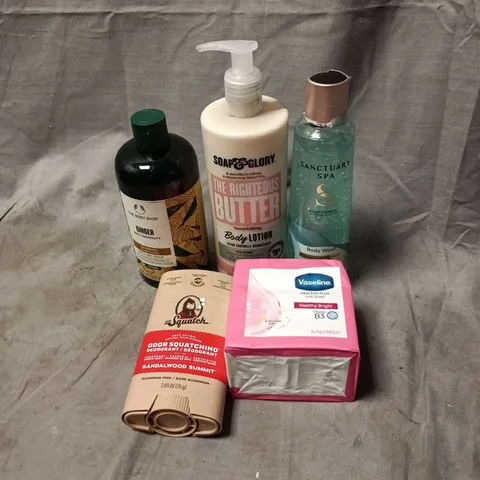 APPROXIMATELY 20 ASSORTED COSMETIC ITEMS TO INCLUDE SANCTUARY SPA, VASELINE, SOAP AND GLORY, DR SQUATCH, THE BODY SHOP ETC