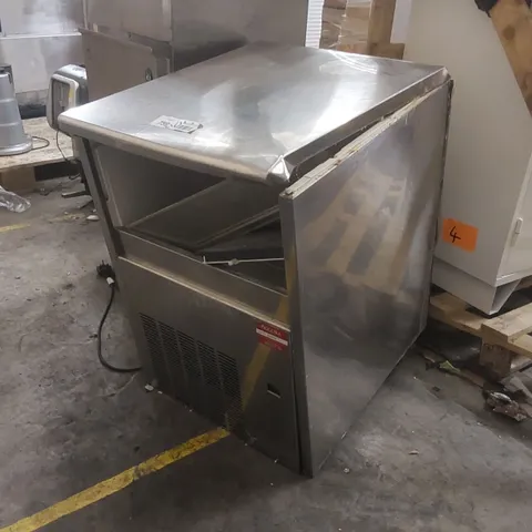 BREMA 730571 ICE MAKER