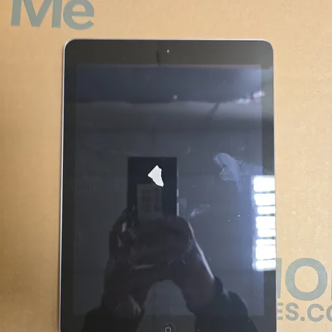 APPLE IPAD TABLET - A1474