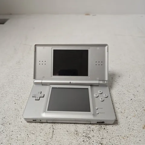 NINTENDO DS LITE (SILVER) HANDHELD CONSOLE β USG-001