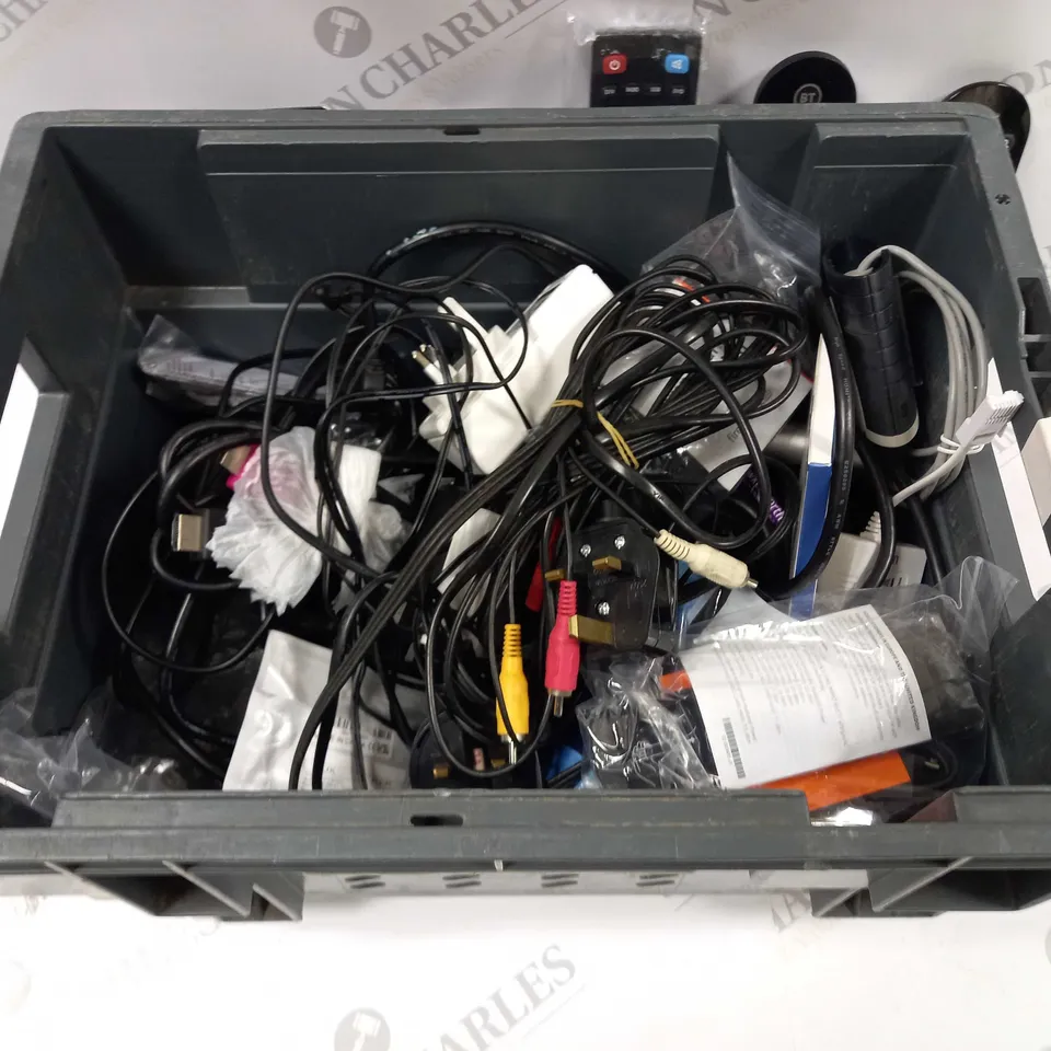 BOX TO CONTAIN APPROX. 20 X ASSORTED TECH PRODUCTS & ACCESSORIES. INCLUDES REMOTES & CHARGING CABLES ETC 