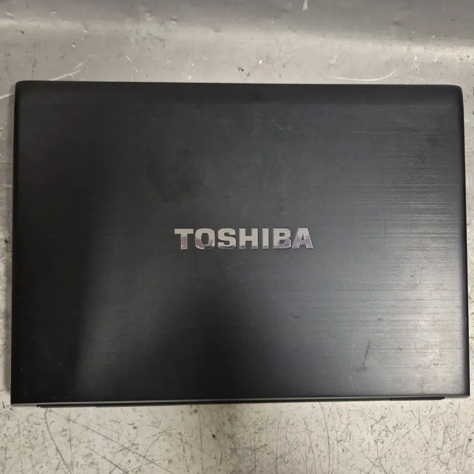 TOSHIBA PORTEGE R830 LAPTOP