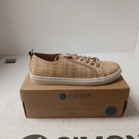 PAVERS BEIGE MULTI UK 7 BOXED