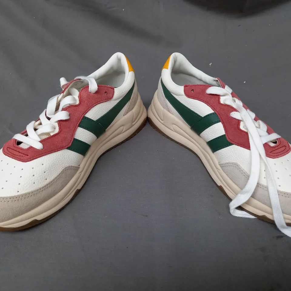 PAIR OF GOLA SHOES IN WHITE/MULTI UK SIZE 7