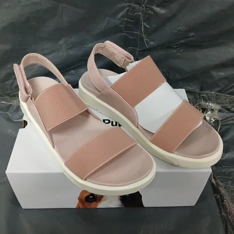 BOXED PAIR OF HUSH PUPPIES SELINA SANDALS - UK SIZE 6