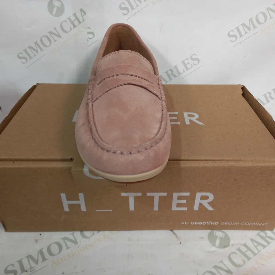 BOXED PAIR OF HOTTER SUEDE SLIP-ON SHOES IN PINK UK SIZE 5.5