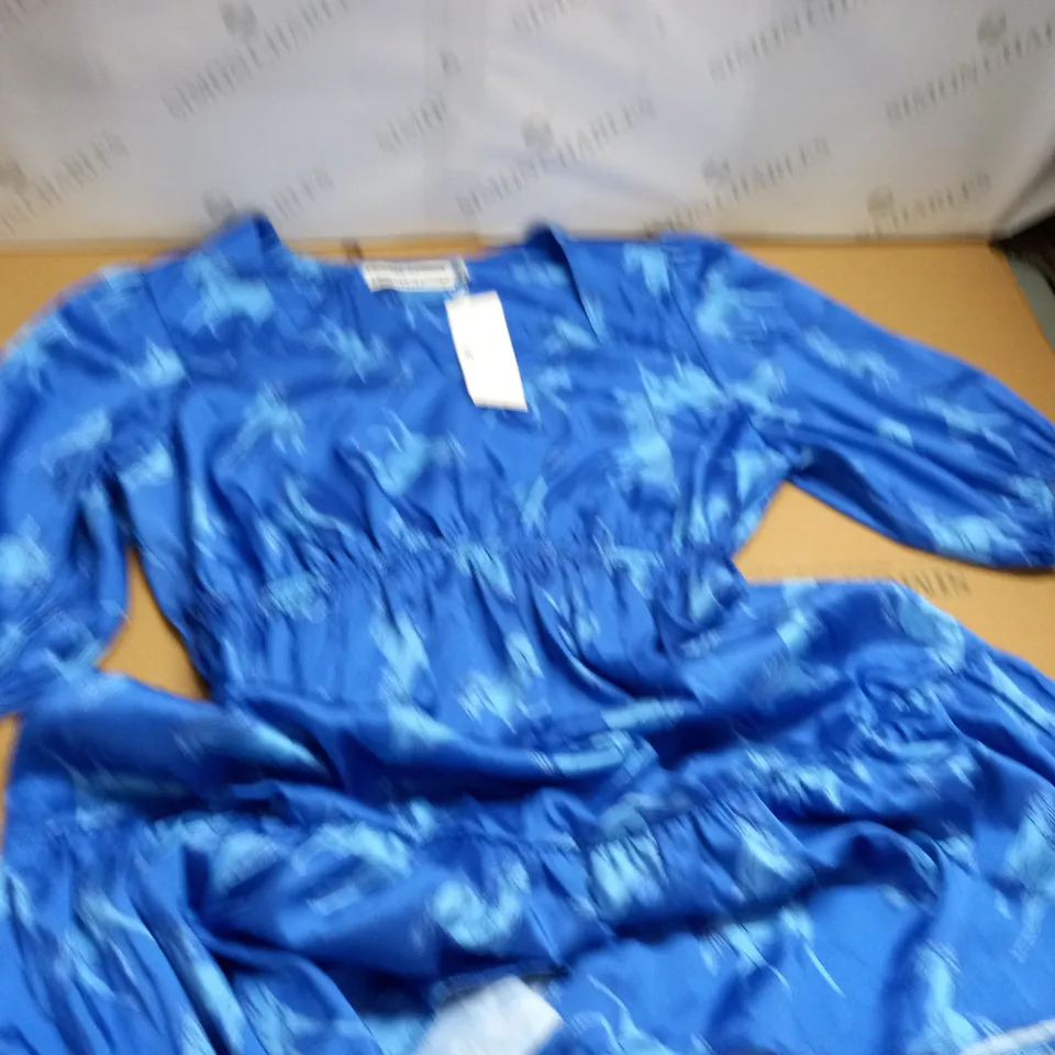 TWISTED UNDER HORSE THEMED TOP - UK 22