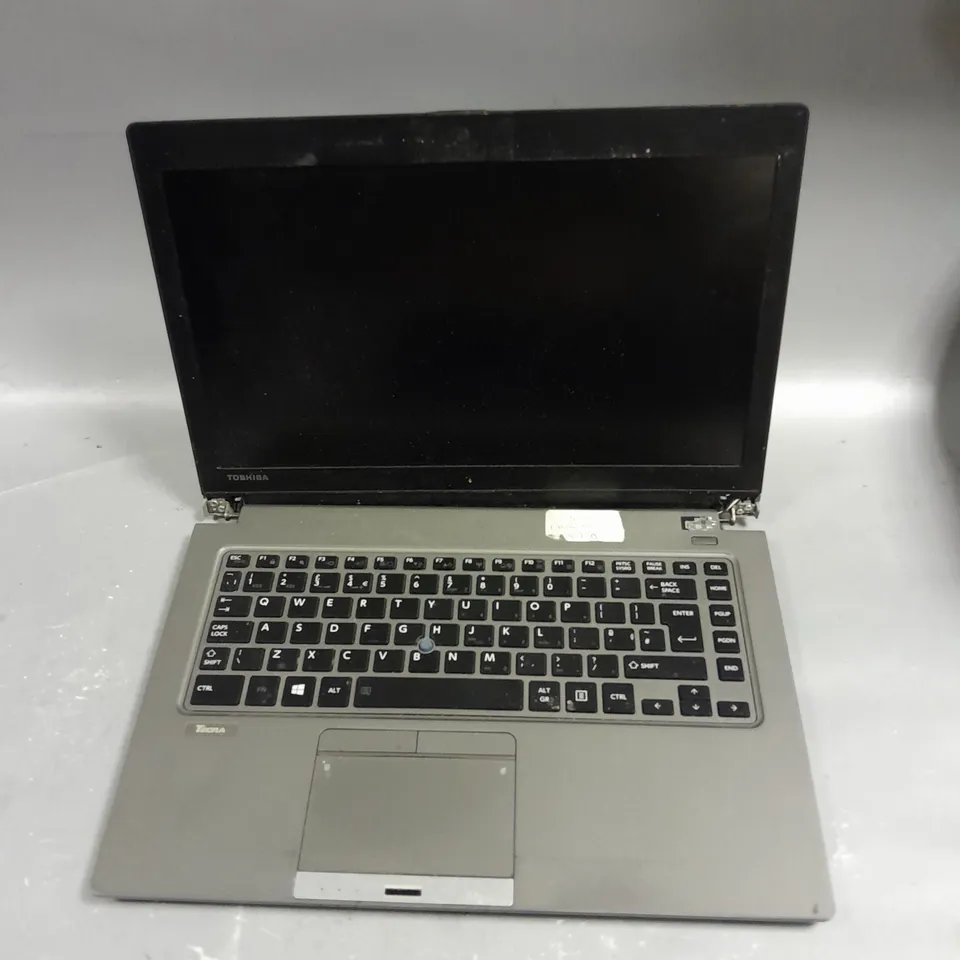 TOSHIBA TECRA Z40-C-127 LAPTOP