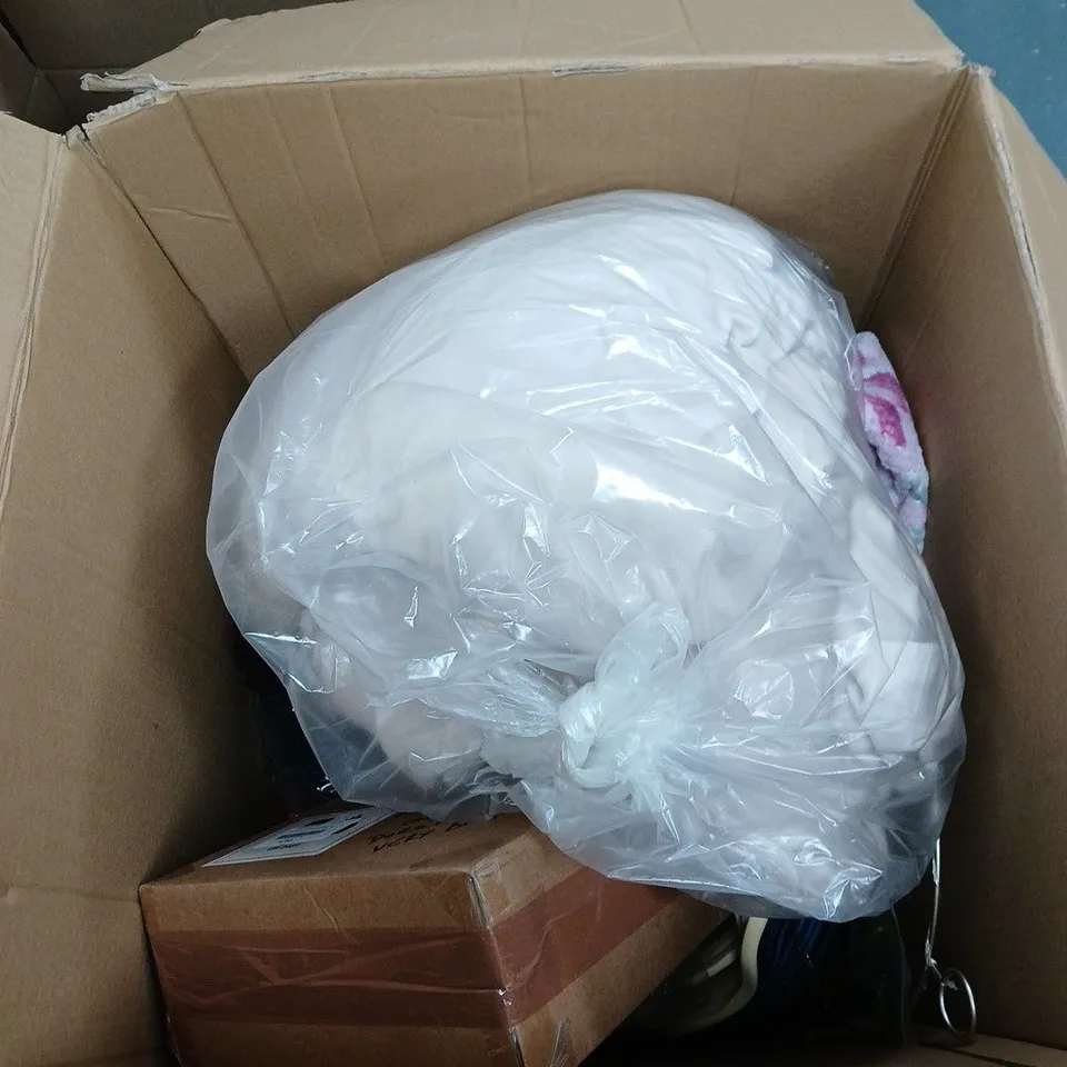 BOX OF APPROXIMATELY 15 ASSORTED HOUSEHOLD ITEMS INCLUDING CHESS PIECE ORNAMENTS, GOLD CANDLE AND STAR BASE ORNAMENT AND LADIES BLACK BUTTON CARDIGAN SIZE MEDIUM/LARGE