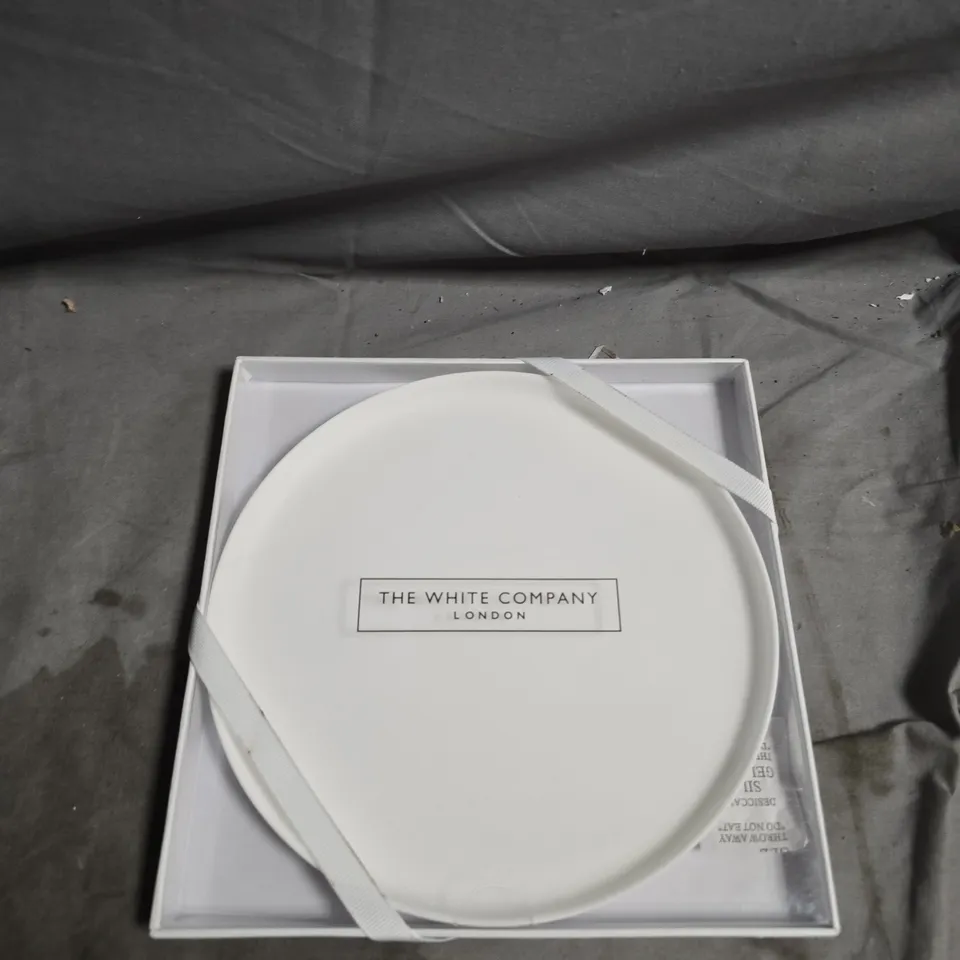 THE WHITE COMPANY LONDON LARGE BOTANICAL PLATE