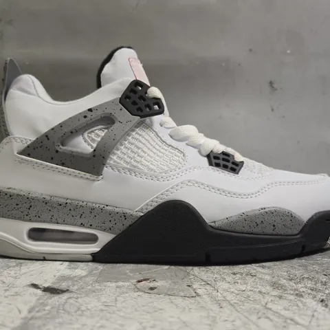 PAIR OF NIKE AIR JORDAN SHOES IN WHITE/BLACK SIZE UK 7