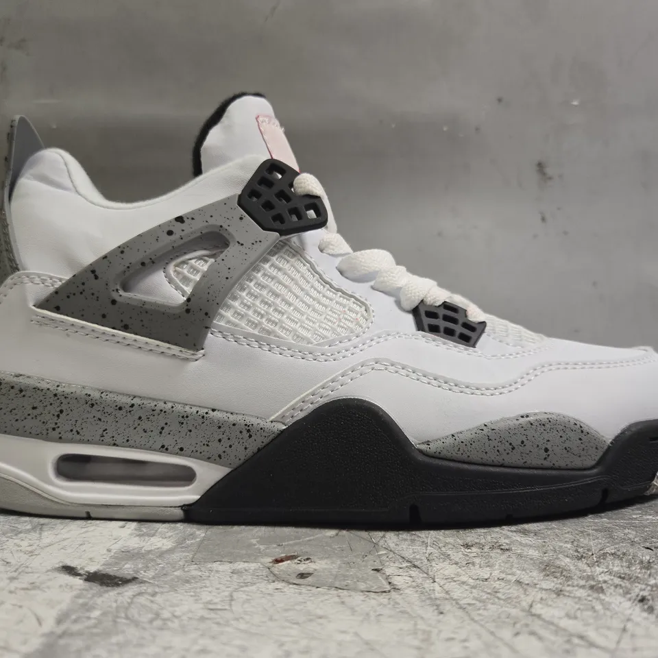PAIR OF NIKE AIR JORDAN SHOES IN WHITE/BLACK SIZE UK 7