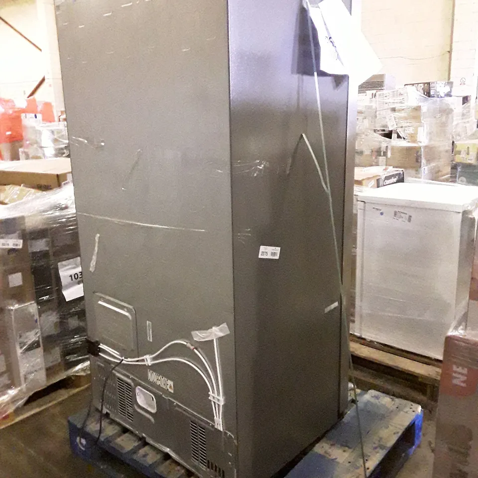 HISENSE FREESTANDING AMERICAN FRIDGE FREEZER