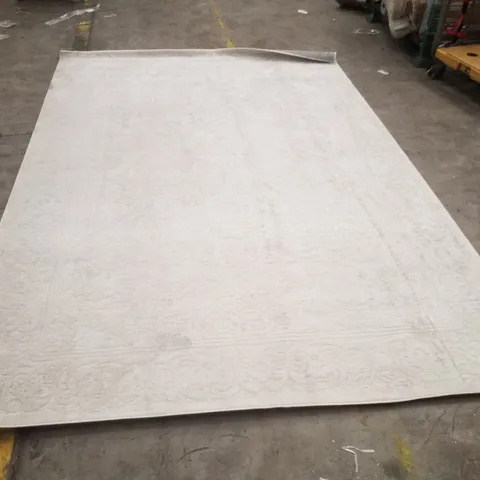 QUALITY DESIGNER AREA RUG - APPROXIMATELY 300X203CM