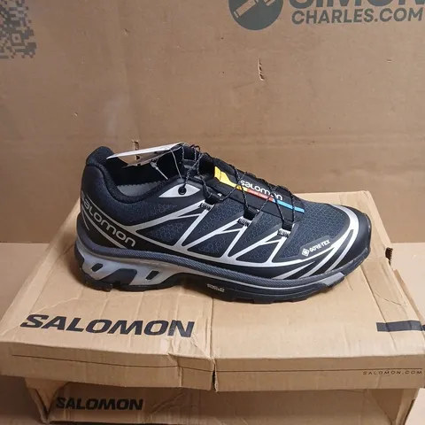 SALOMON GORE-TEX TRAIL SHOES – BLACK/NAVY WITH BLUE ACCENT BOXED UK 6.5