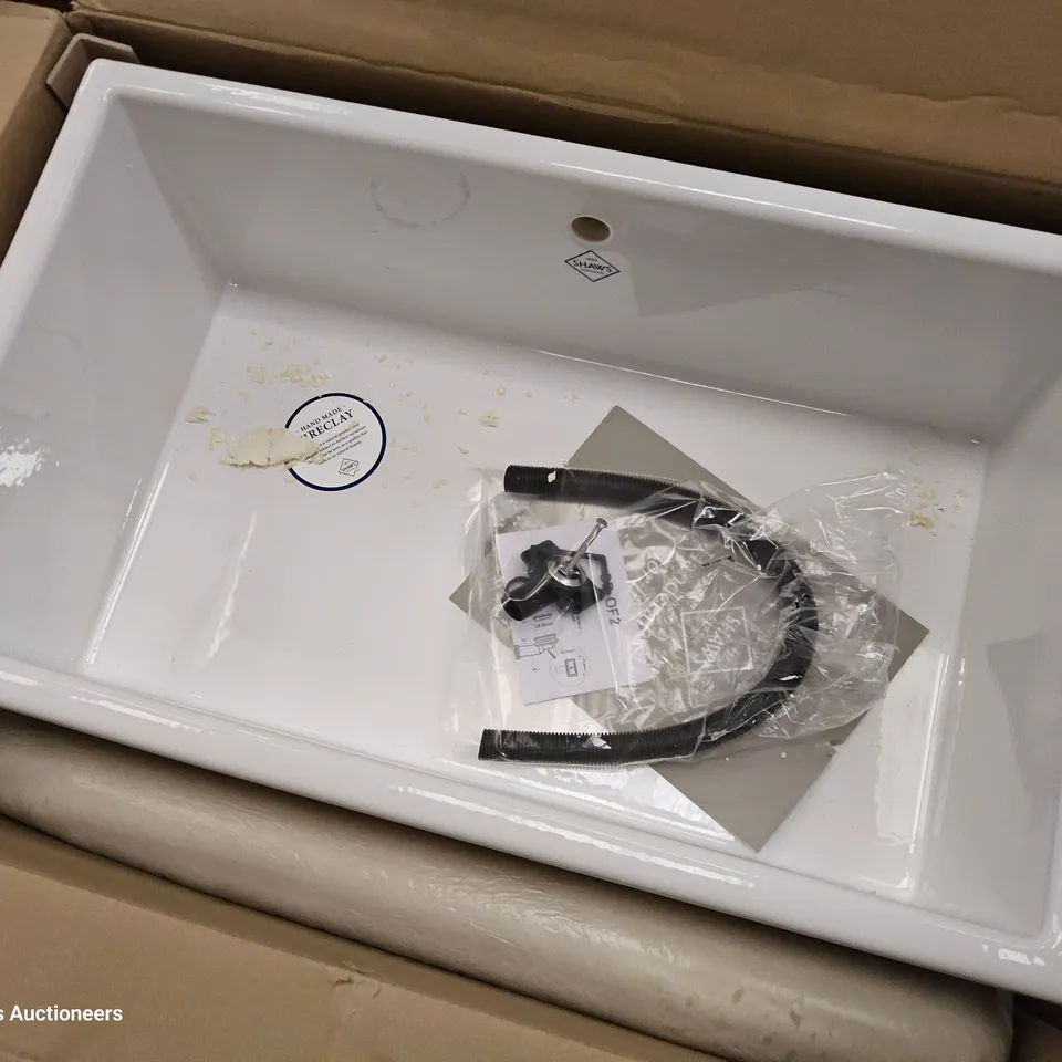 BOXED SHAKER THIN WALL WHITE CERAMIC SINK SCSH108WH