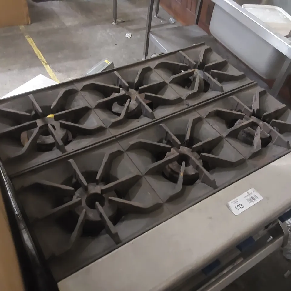 COMMERCIAL 6 BURNER GAS STOVE