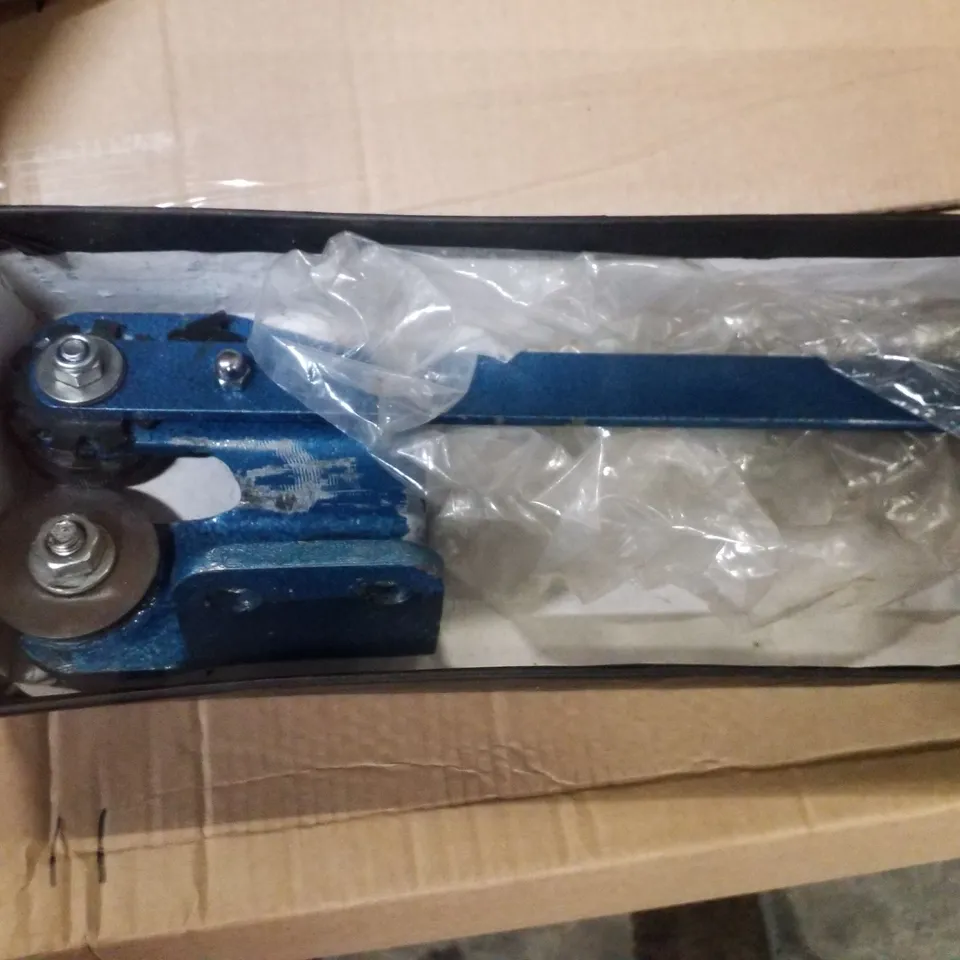 BOXED CLARKE CPS75 MINI SHEET METAL CUTTER