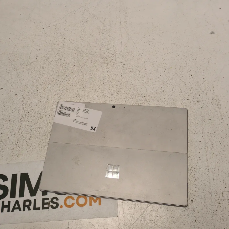 MICROSOFT SURFACE PRO 5 TABLET – SILVER, I5, 8GB RAM, 256GB SSD