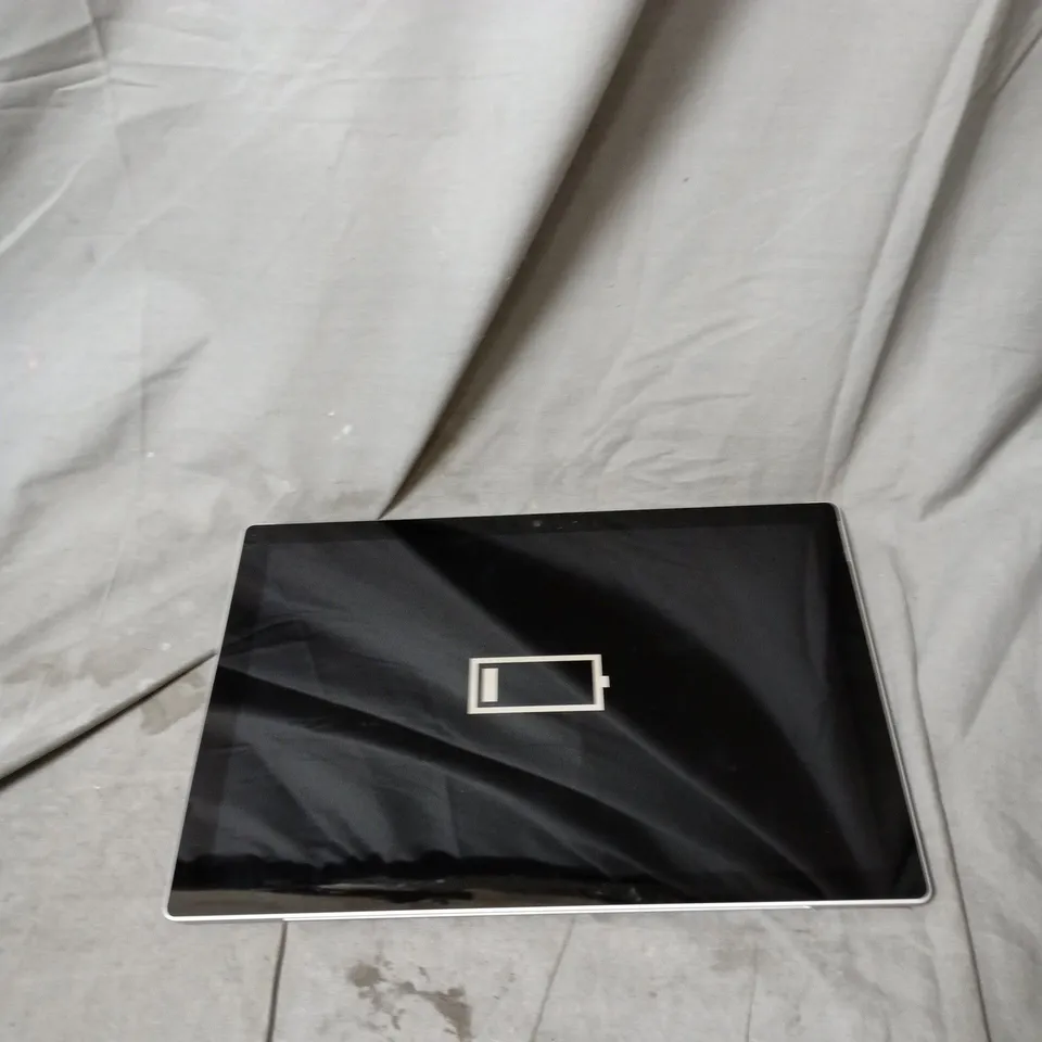 MICROSOFT SURFACE PRO 5 TABLET – I5-7300U, 8GB RAM, 256GB SSD, 12.3IN DISPLAY – SILVER