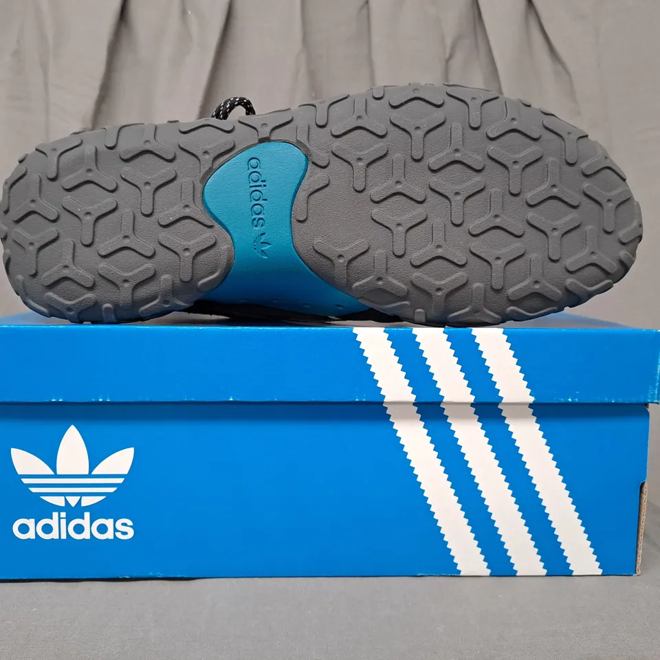 BOXED PAIR OF ADIDAS ATRIC23 SHOES IN BLACK/BLUE UK SIZE 12