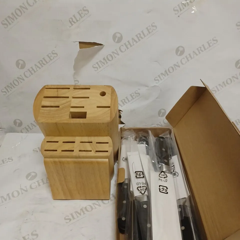 AMAZON BASICS KNIFE BLOCK SET