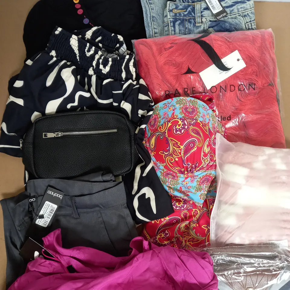 BOX OF APPROXIMATELY 22 ASSORTED CLOTHING ITEMS TO INCLUDE - SOCKS, TROUSERS , DRESSES ETC