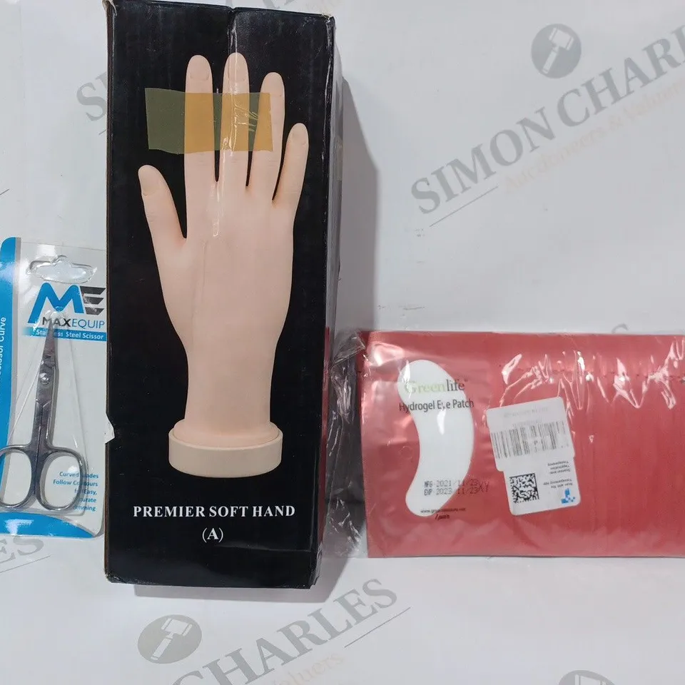 APPROXIMATELY 15 ASSORTED HOUSEHOLD ITEMS TO INCLUDE PREMIER SOFT HAND, HYDROGEL EYE PATCH, SCISSORS, ETC