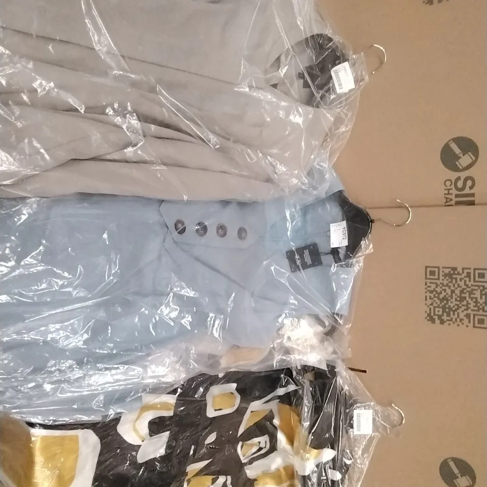 PALLET CONTAINING APPROXIMATELY 75 WOMEN'S DESIGNER CLOTHES WHICH INCLUDE; JD WILLIAMS COATS, BLAZERS, DRESSES ETC