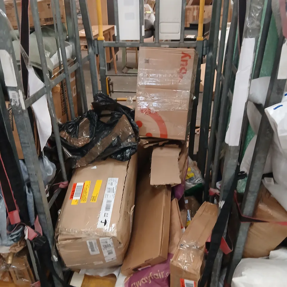 CAGE OF ASSORTED PRODUCTS TO INCLUDE; SLUMBERDOWN 2 PILLOW SET, SLUMBERDOWN ANTI ALLERGY SINGLE DUVET, CARVING KNIVES SET AND HELENA SPRINGFIELD CURTAINS