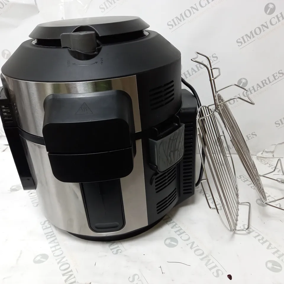 BOXED NINJA FOODI MAX SMARTLID 7.5L MULTI COOKER & AIR FRYER