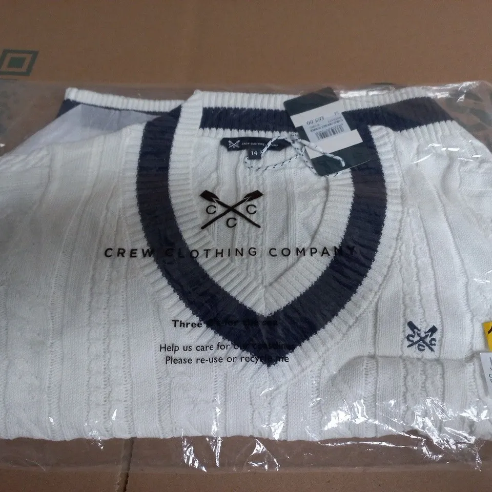 CREWEL CLOTHING COMPANY CABLE KNIT CRICKET JUMPER – UK 14 – WHITE WITH NAVY TRIM
