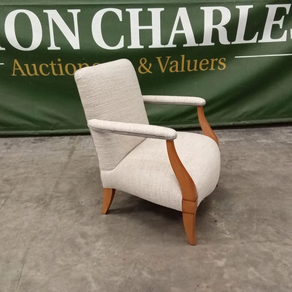 QUALITY DESIGNER FABRIC ACCENT CHAIR