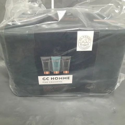 GC HOMME FINE GROOMING WASHBAG SET